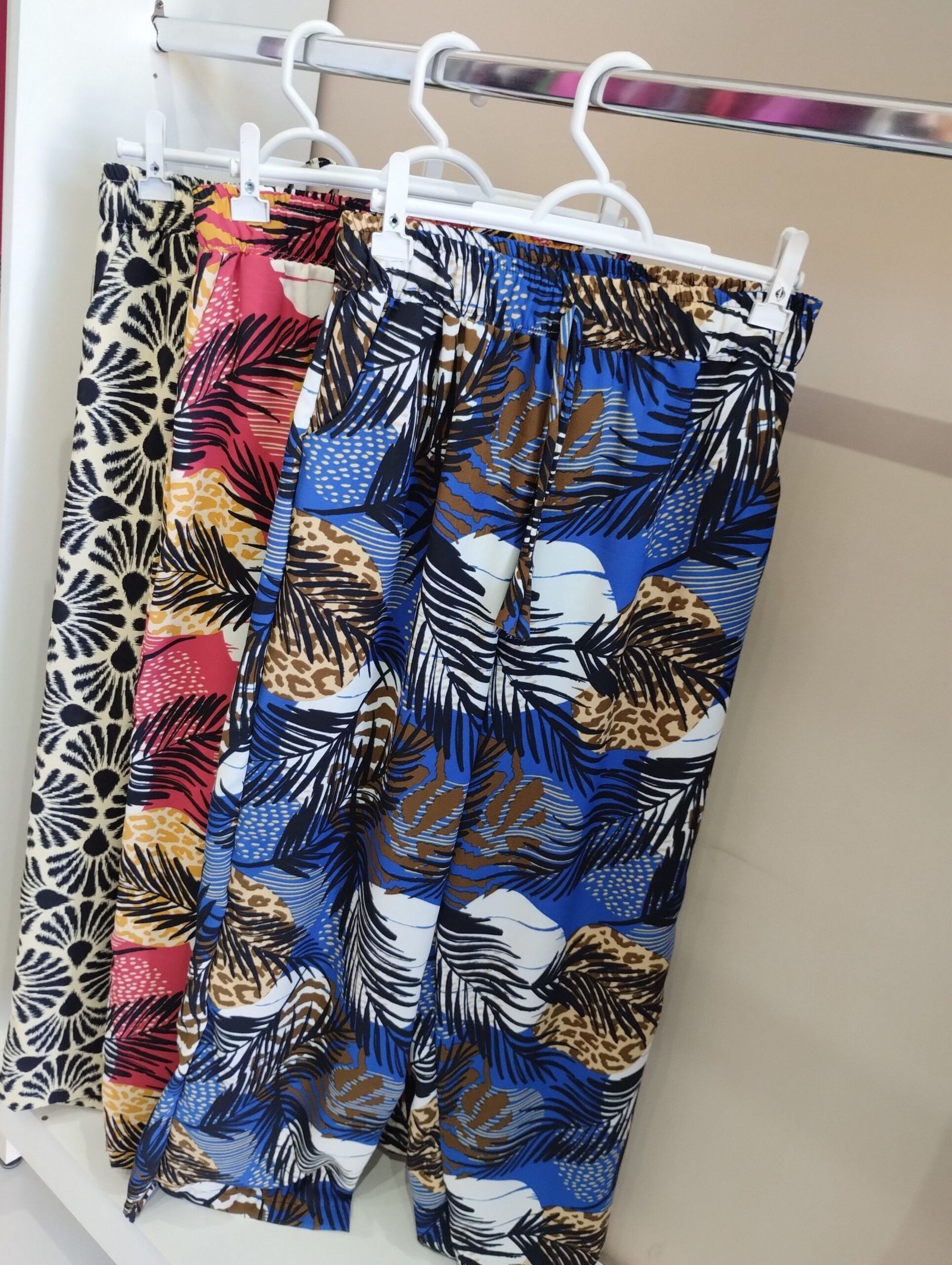Calça pantalona crepe duna