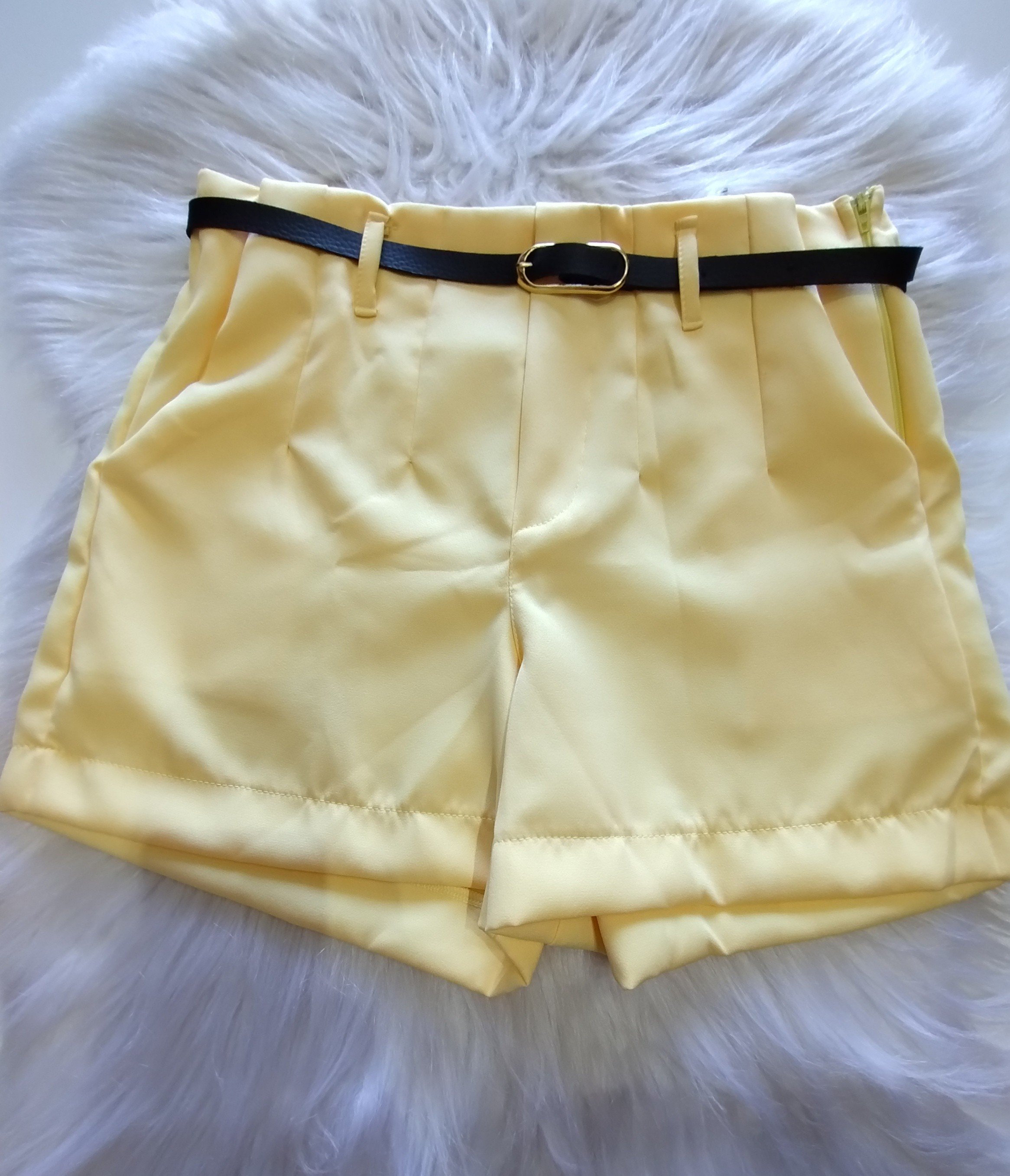 Short Alfaiataria Amarelo