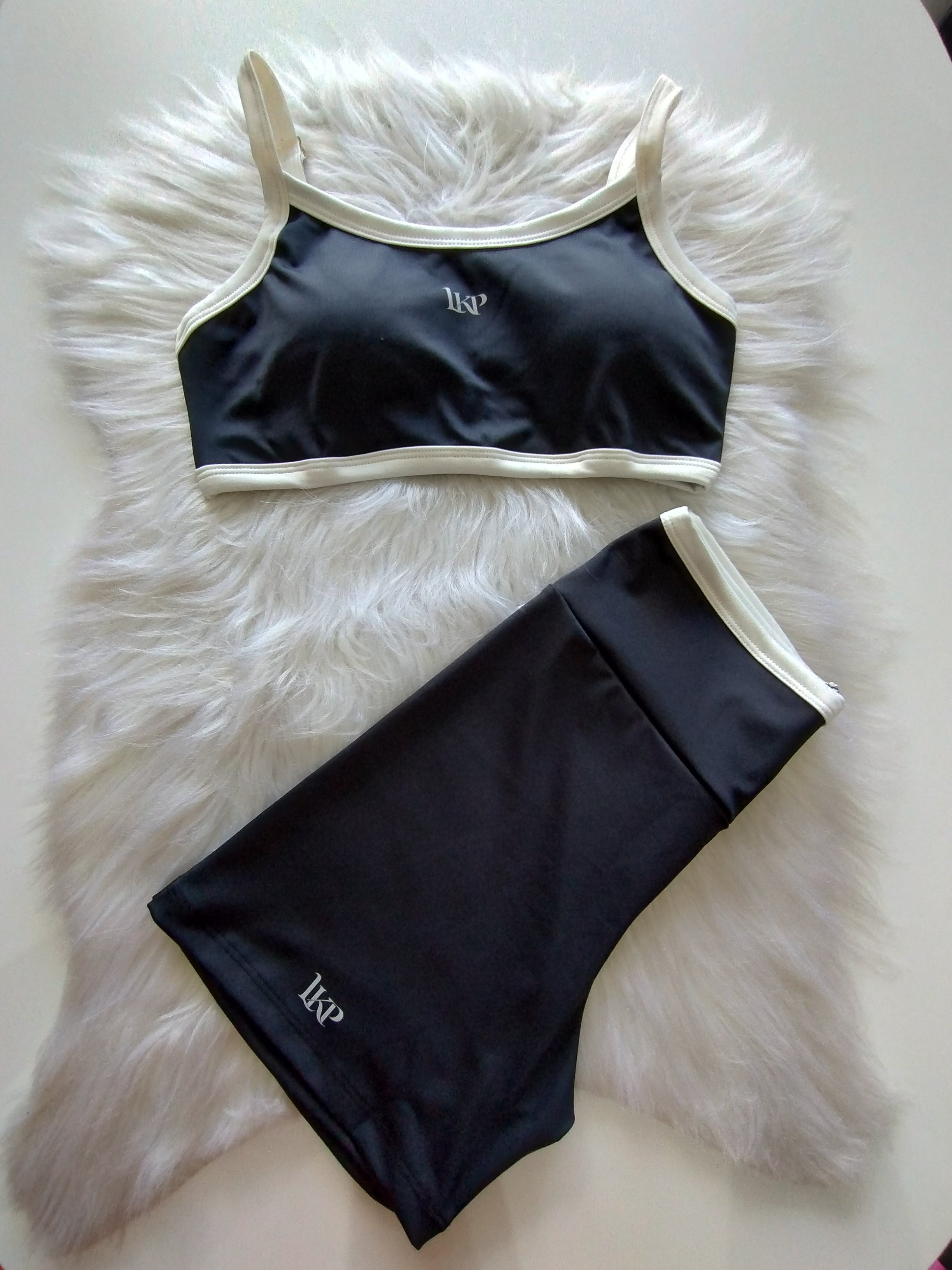 Conjunto Fitness Top e Short Liso