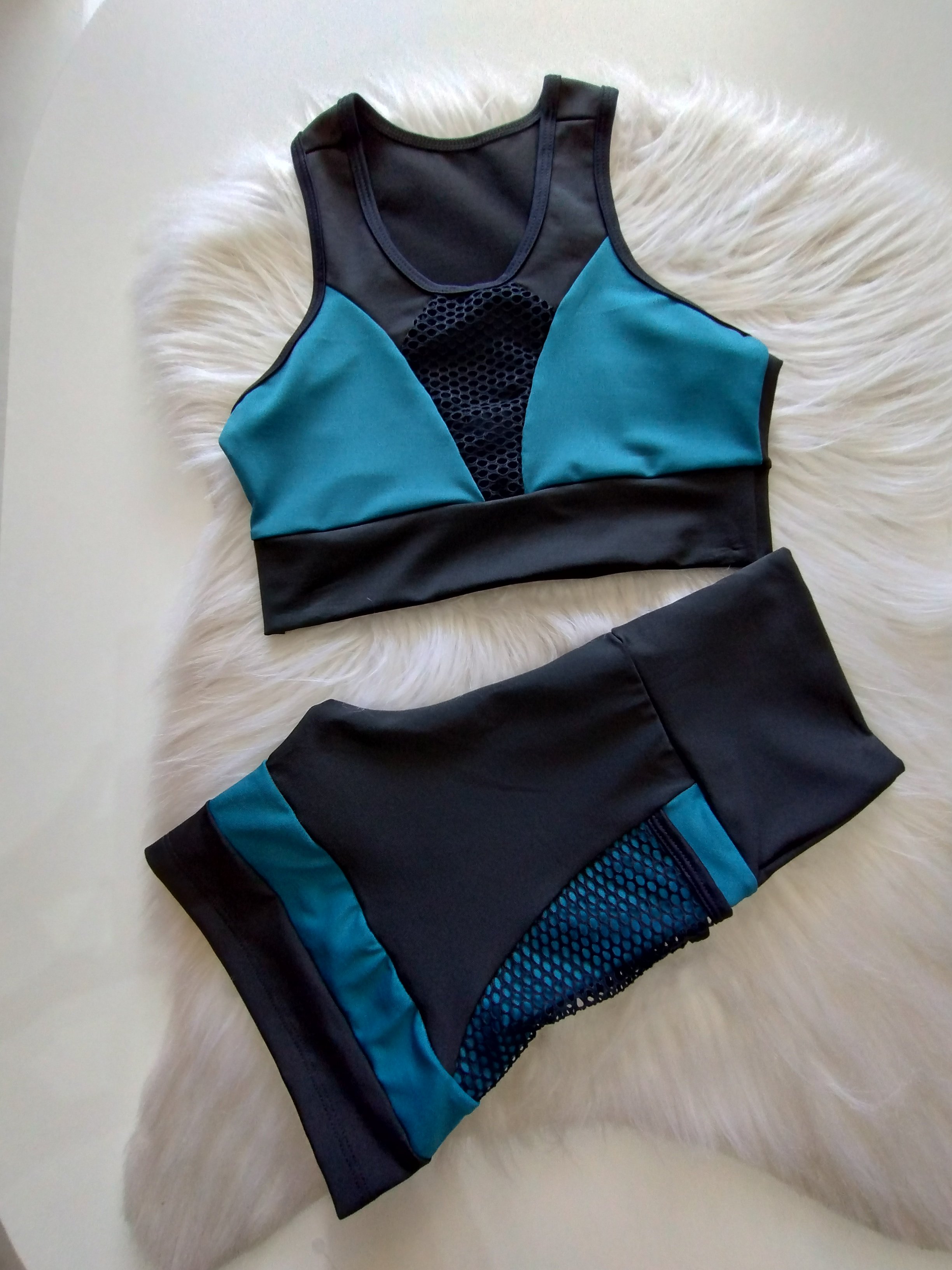 Conjunto bicolor